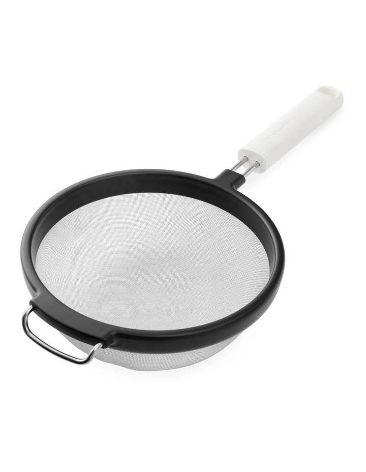 Stainless Steel Mesh Sieve in Porcelain image 2
