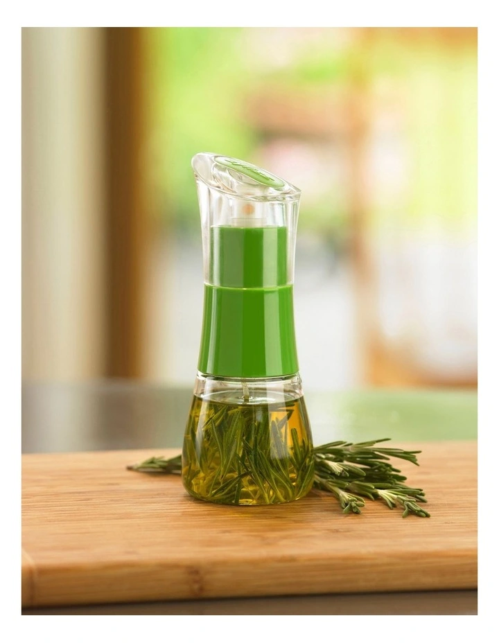 Oil Mister in Clear/Green image 3