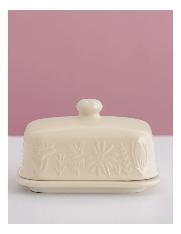 The Meadow Butter Dish 9 x 15.6 x 10.6cm in Cream image 3