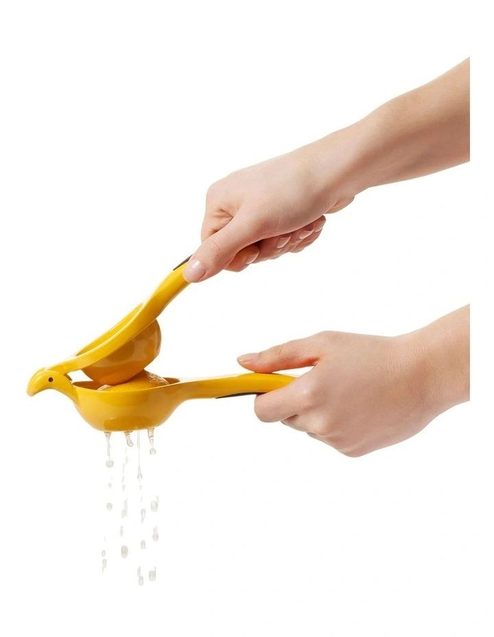 Citrus Squeezer in Yellow image 5