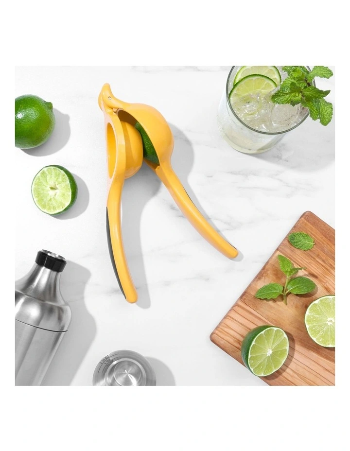Citrus Squeezer in Yellow image 7