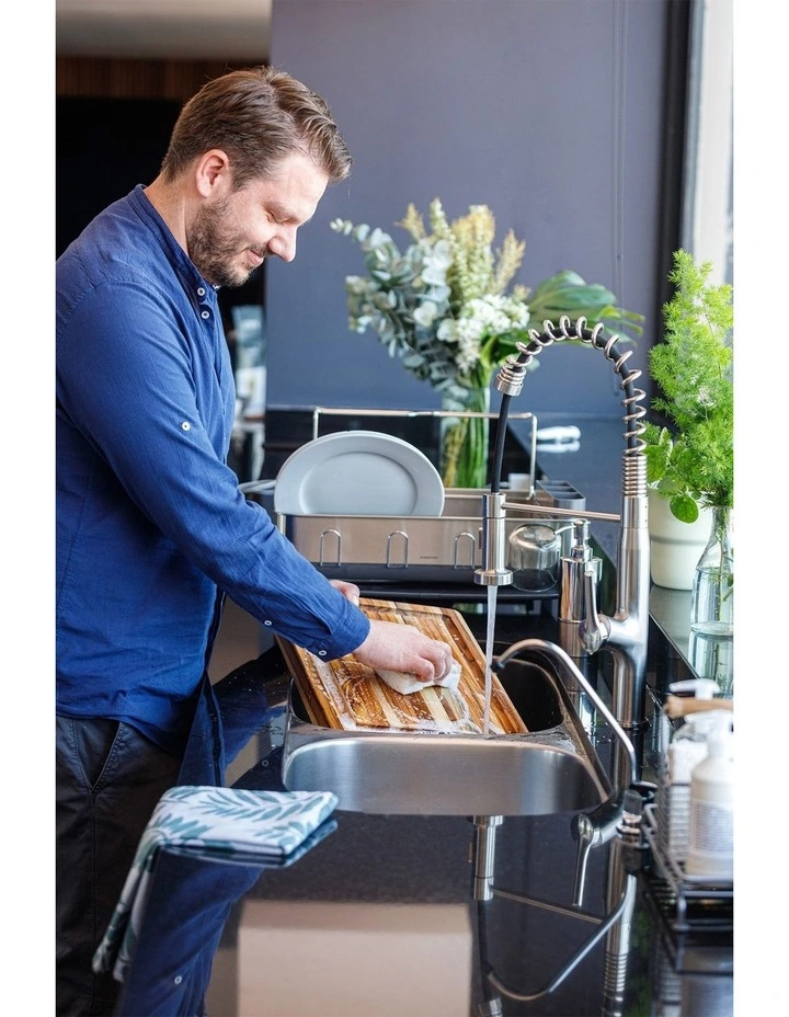 Traditional Medium Cutting Board With Juice Canal in Brown image 6