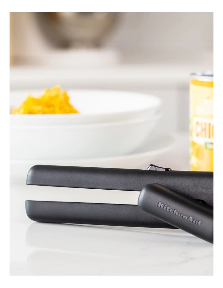 Locking Can Opener in Black image 3