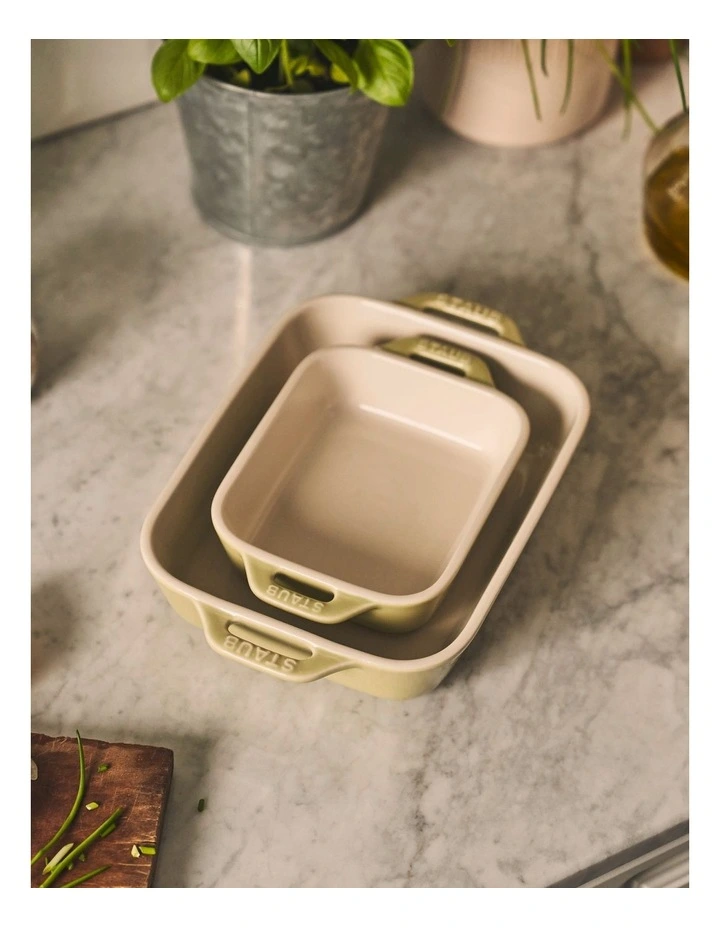 Ceramic Oven Dish Set of 2 in Green image 2