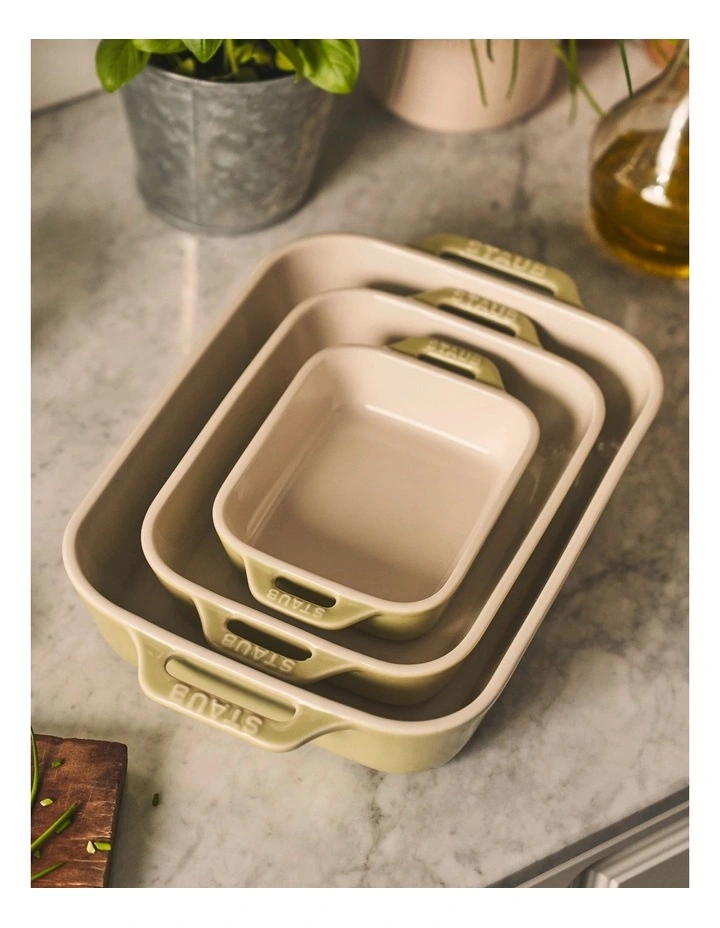 Ceramic Oven Dish Set of 3 in Green image 2