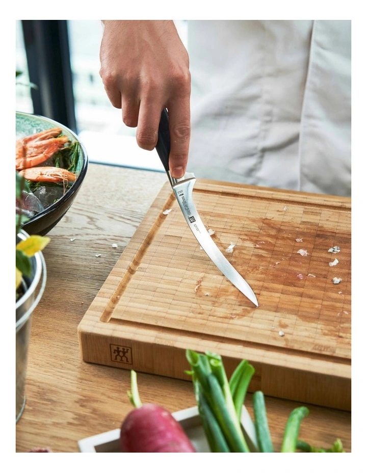 Four Star Filleting Knife 18cm in Silver image 2