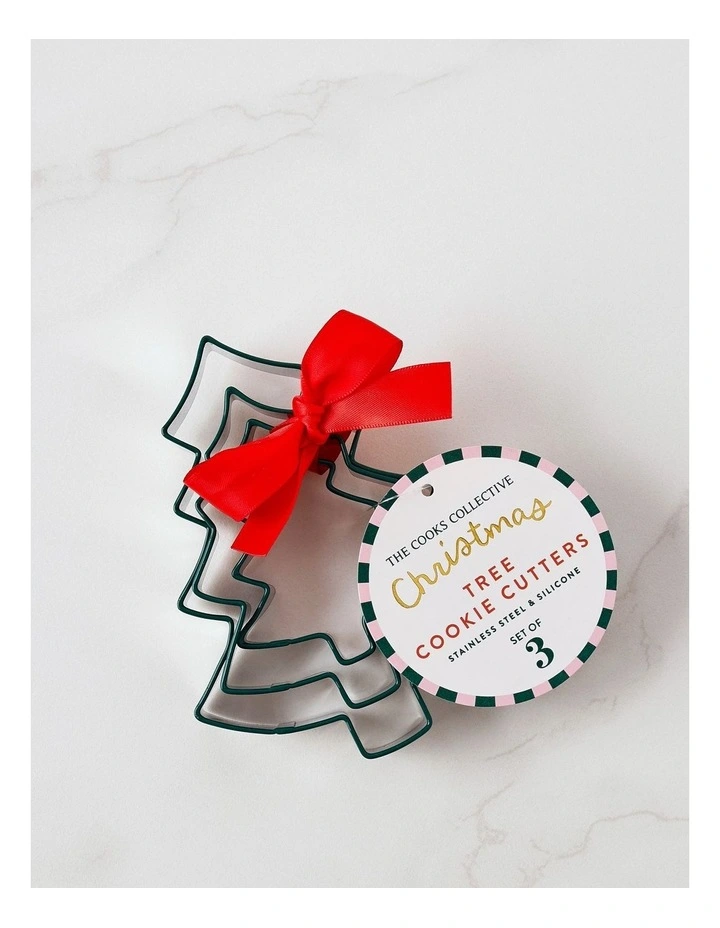 Christmas Tree Cookie Cutter Set of 3 in Green image 3