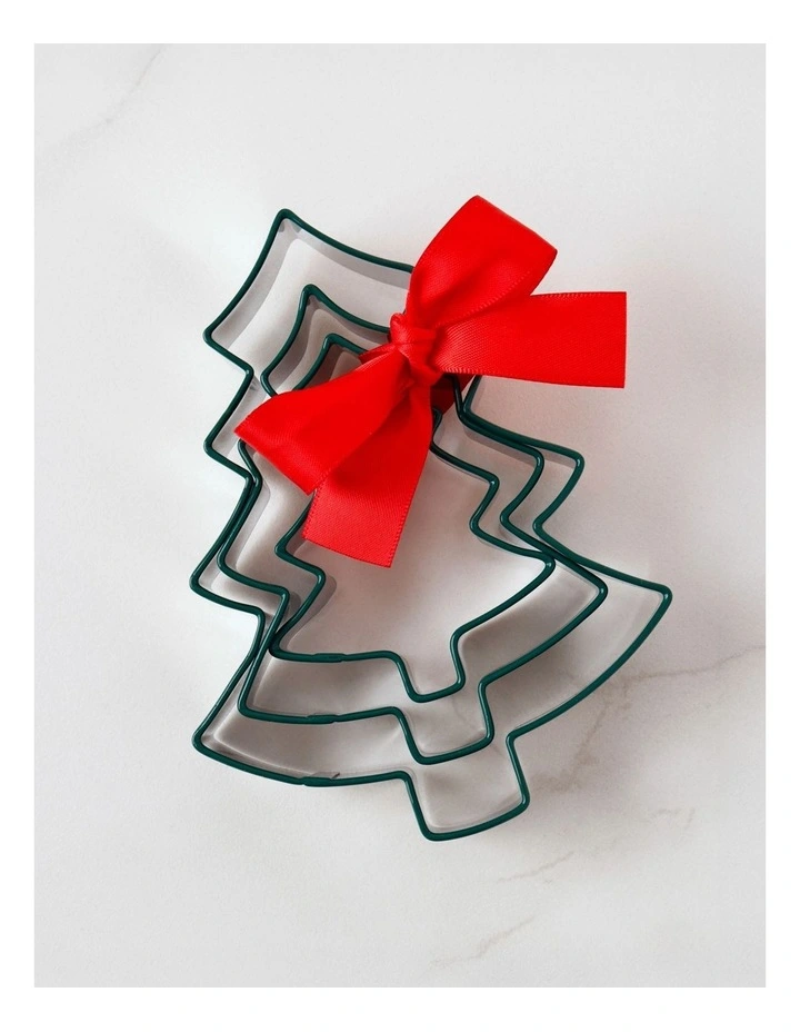 Christmas Tree Cookie Cutter Set of 3 in Green image 5