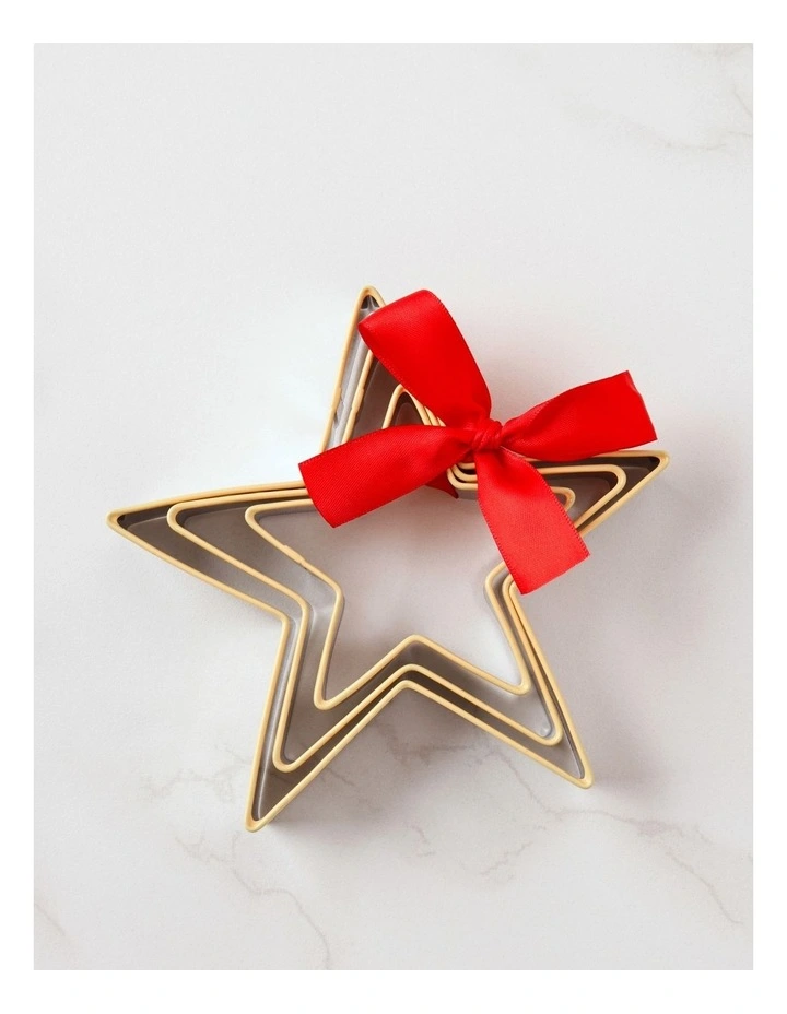 Christmas Star Cookie Cutter Set of 3 in Red image 4