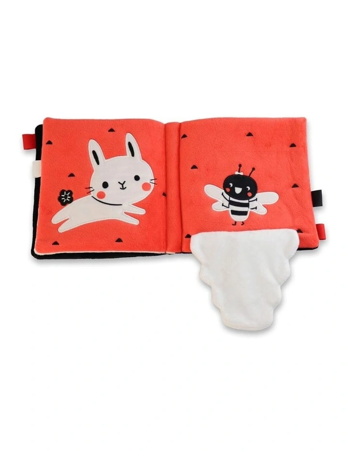 BABY'S SOFT BOOK - BLACK, WHITE & RED: LITTLE MOON by YOYO Books image 2