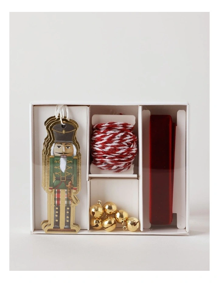 Heirloom Christmas Present Topper Set image 1