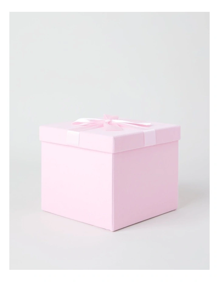 Luxe Christmas Velvet Medium Gift Box in Pink: 19cm image 3