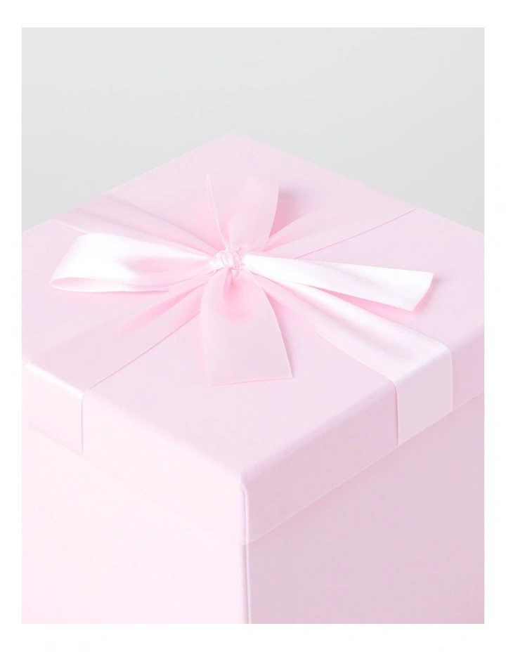 Luxe Christmas Velvet Medium Gift Box in Pink: 19cm image 4