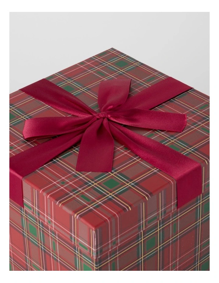 Heirloom Christmas Tartan Large Gift Box in Red: 21cm image 4