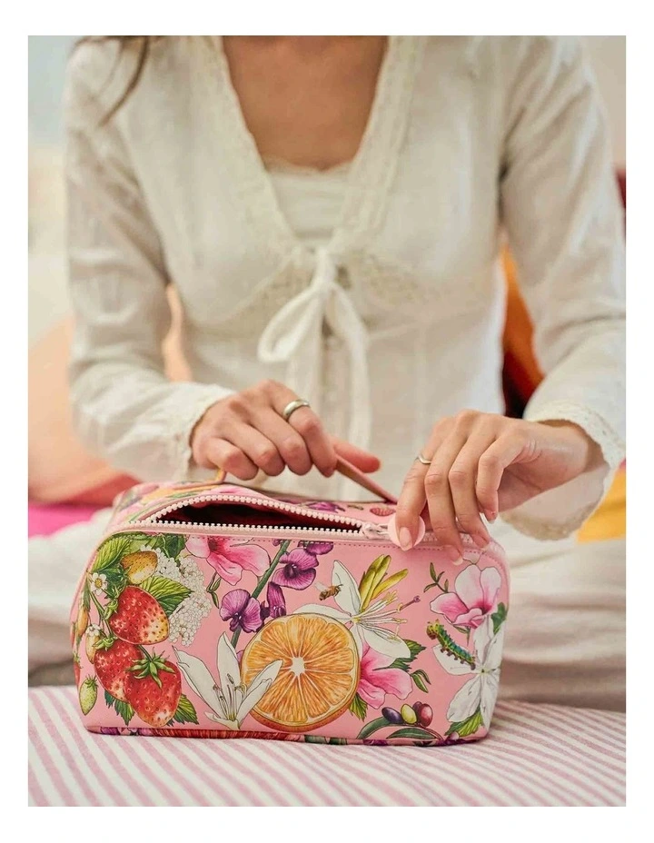 Cosmetic bag Bountiful Harvest image 2