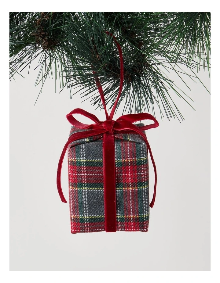 Heirloom Fabric Tartan Present Ornament in Multi: 8cm image 1