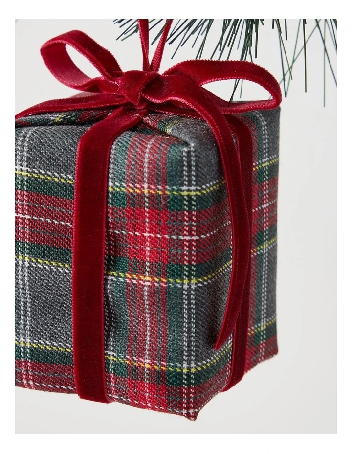 Heirloom Fabric Tartan Present Ornament in Multi: 8cm image 2