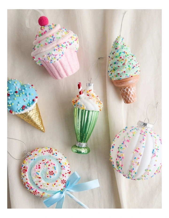 Nostalgia Christmas Glass Milkshake Ornament in Green: 14cm image 3