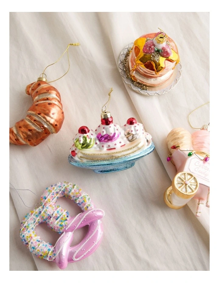 Nostalgia Christmas Glass Banana Split Ornament in Multi: 10cm image 3