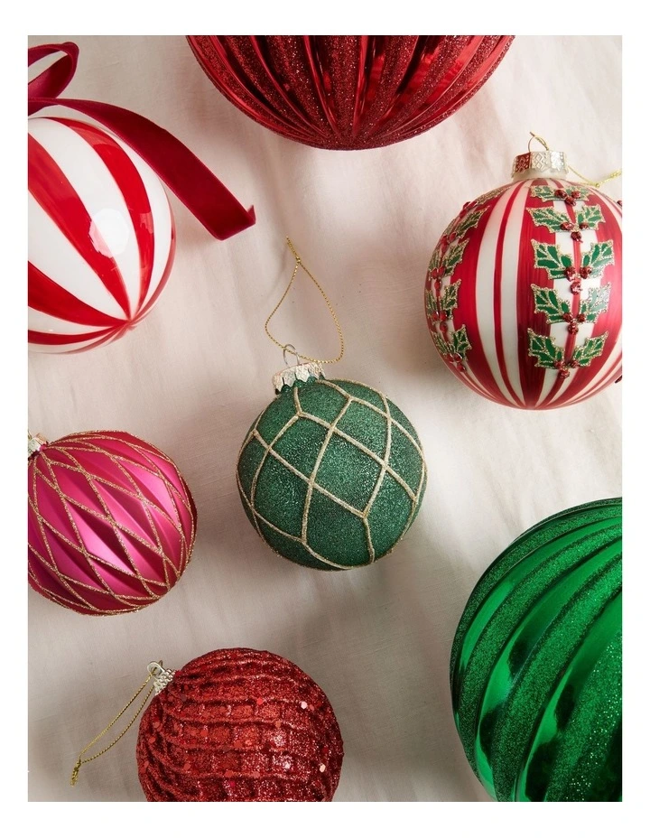 Heirloom Christmas Glass Beaded Diamond Grid BaubleGreen: 8cm image 3