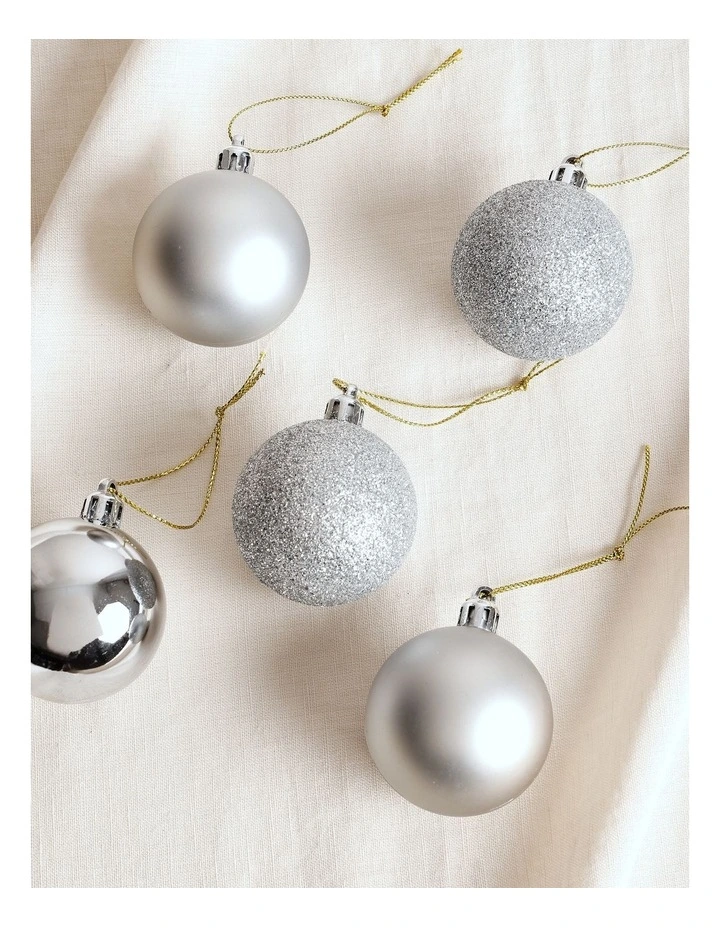 Luxe Christmas 24pk Shatterproof Baubles 5cm in Silver image 3