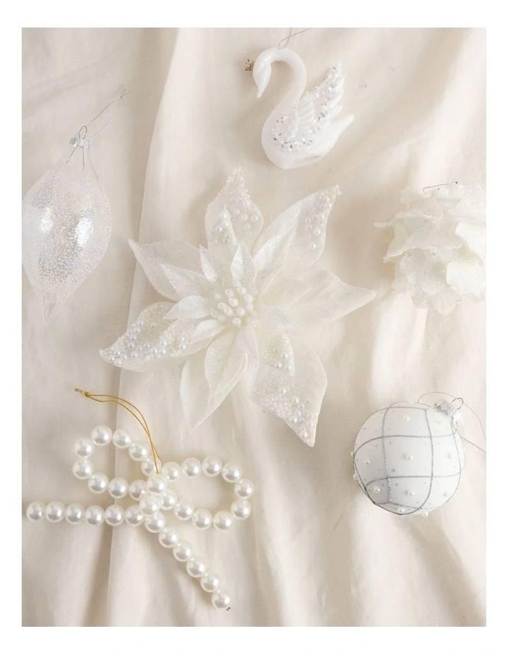 Luxe Christmas Foiled Faux Poinsettia Clip with Pearls 24cm in White image 3