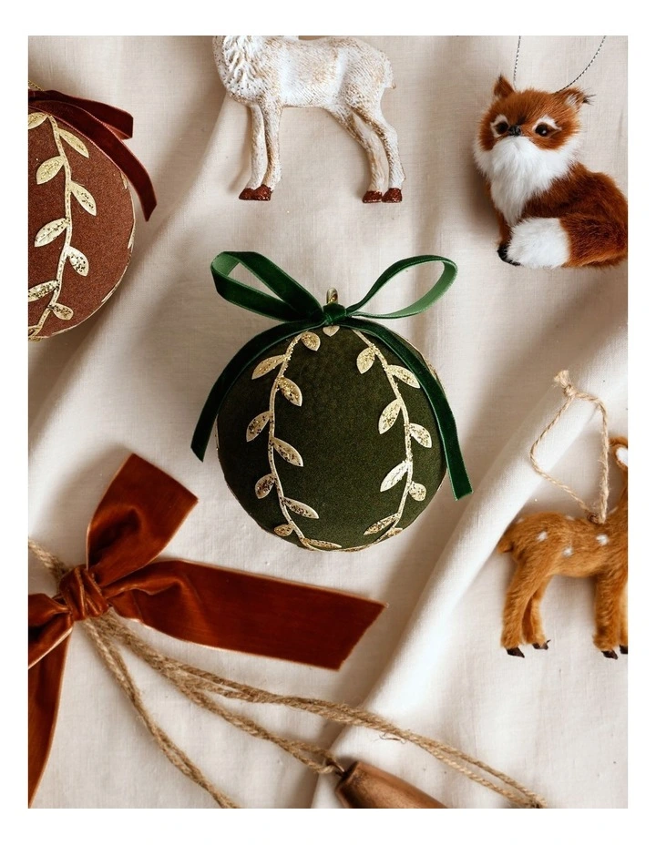 Harvest Christmas Plastic Flocked Bauble withLeaves 10cm in Green image 3