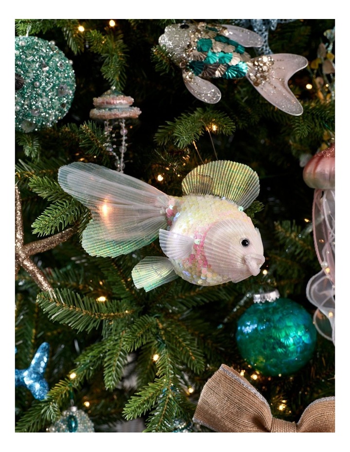 Eucalyptus Oversized Sequin Fish Ornament in White: 16cm image 2