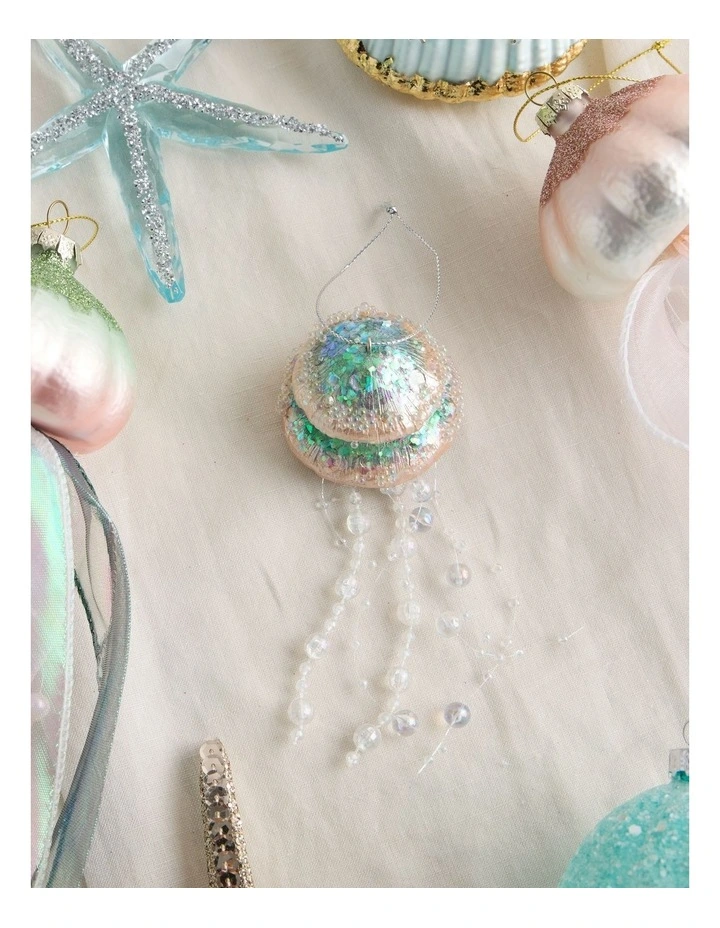 Eucalyptus Christmas Resin Jellyfish with Pearls Ornament- White: 12 cm image 4