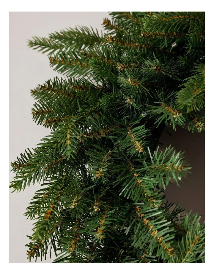 Heirloom Christmas Fraser Fir Pre-lit Wreath 60cm in Green image 3