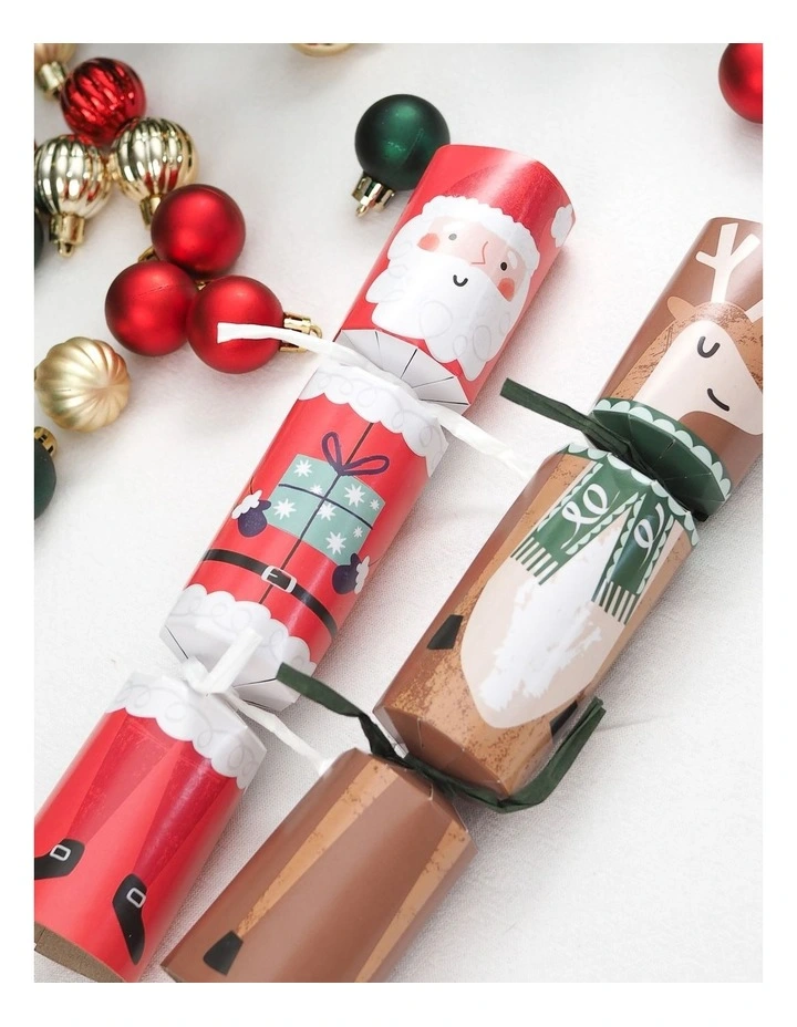 Santa & Reindeer FSC 8 Pack Crackers 25 cm in Red image 4