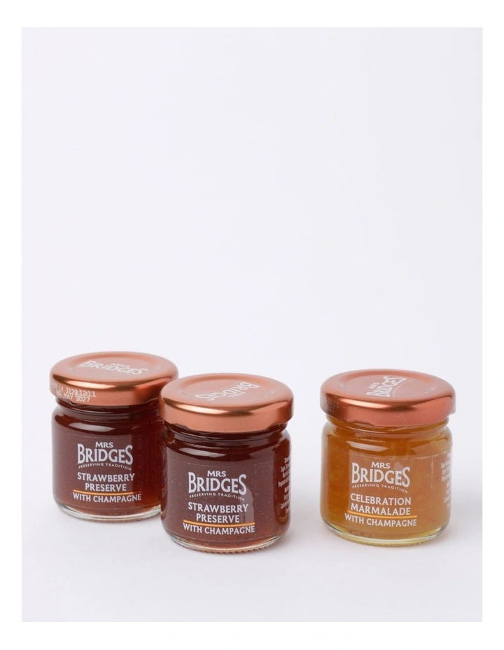 Mini Celebration Gift Pack 126g image 2