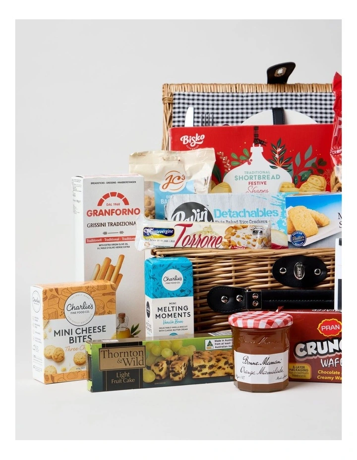 Picnic Basket Hamper image 4