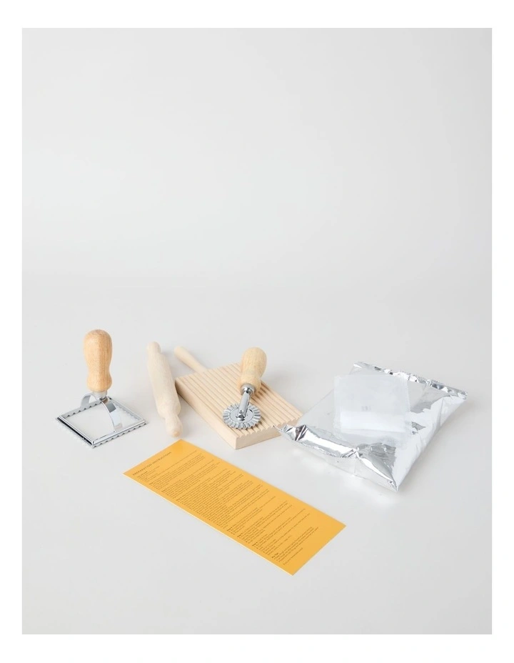 Flavoursome Pasta Making Kit image 2
