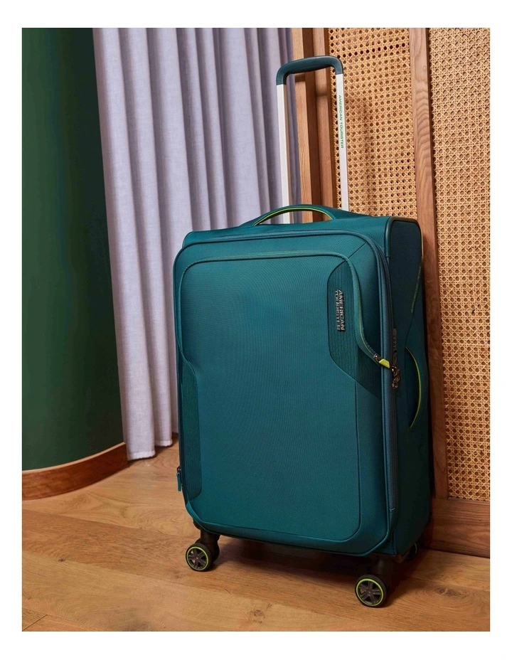 Applite 5 72cm Spinner Suitcase in Varsity Green image 2