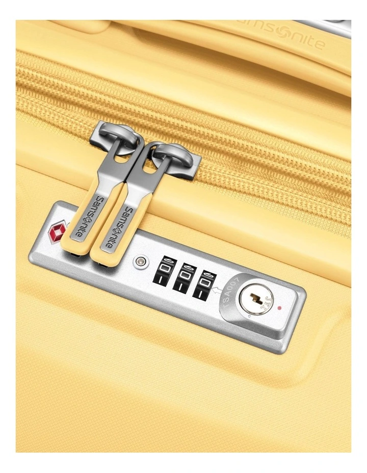 Oc2lite Expandable Carry-on Suitcase 55cm in Yellow image 7