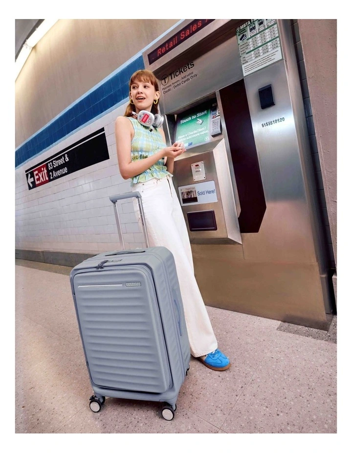 Frontec 54cm Spinner Suitcase in Cool Grey image 7
