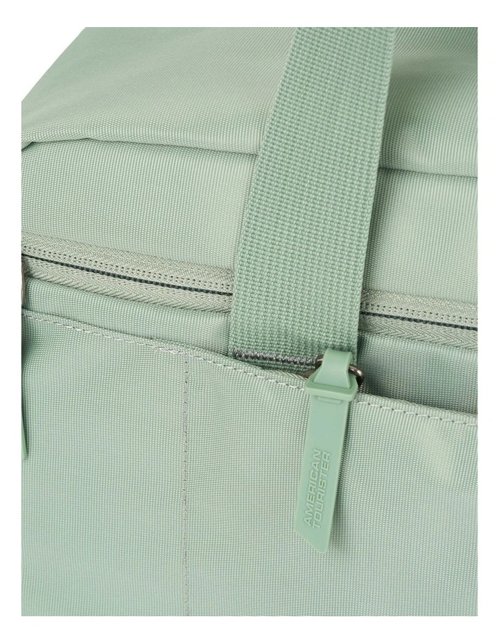 Groove Medium Duffle Bag in Urban Green image 7