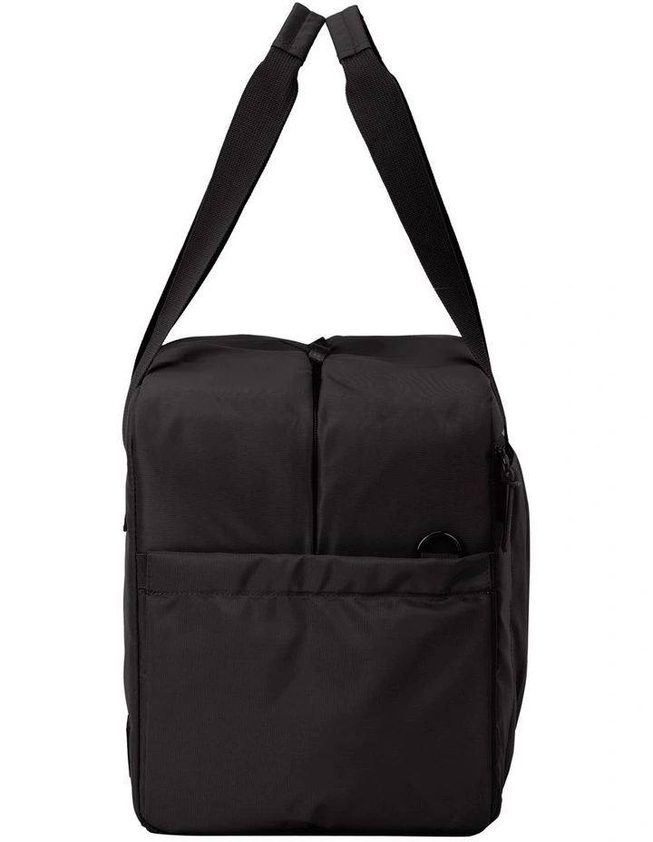 Urban Groove Medium Duffle in Black image 3