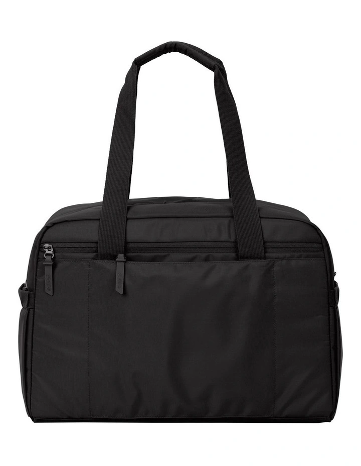 Urban Groove Medium Duffle in Black image 4