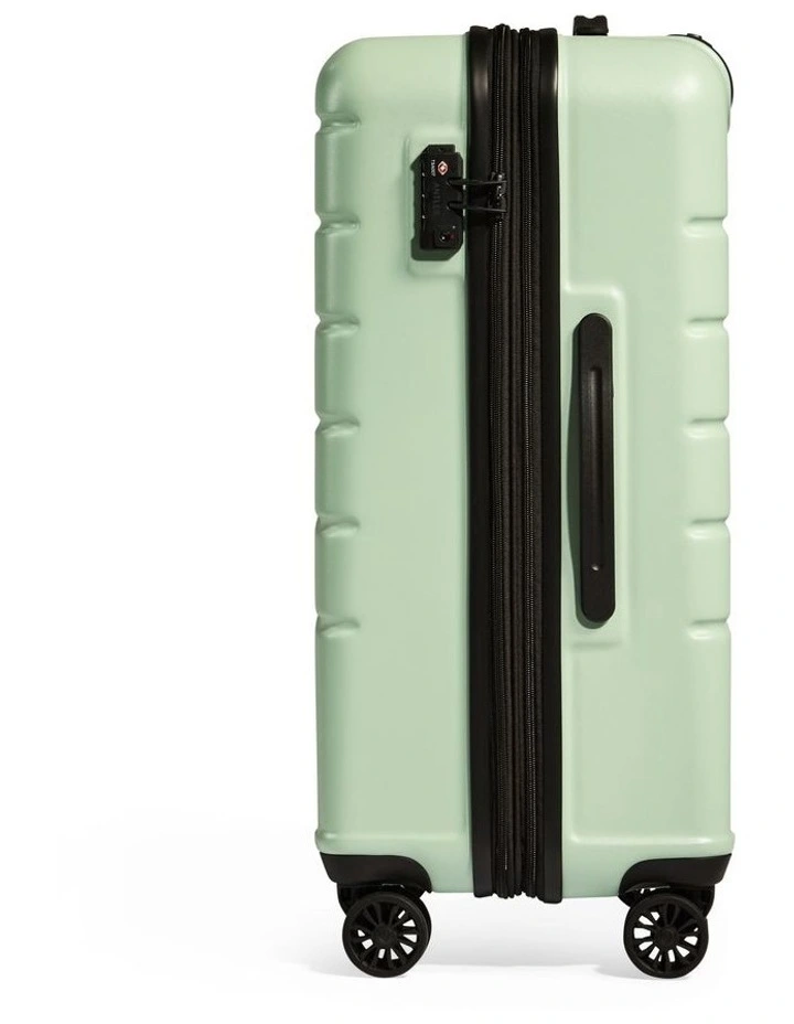 LOGO 4W Medium Expandable Hardcase Spinner in Aspen Green image 4