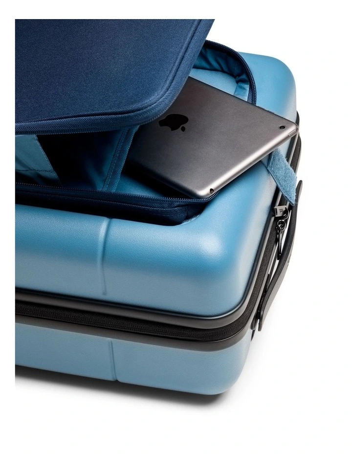 AdventureArt Carry-On Suitcases in Mid blue/Navy image 6