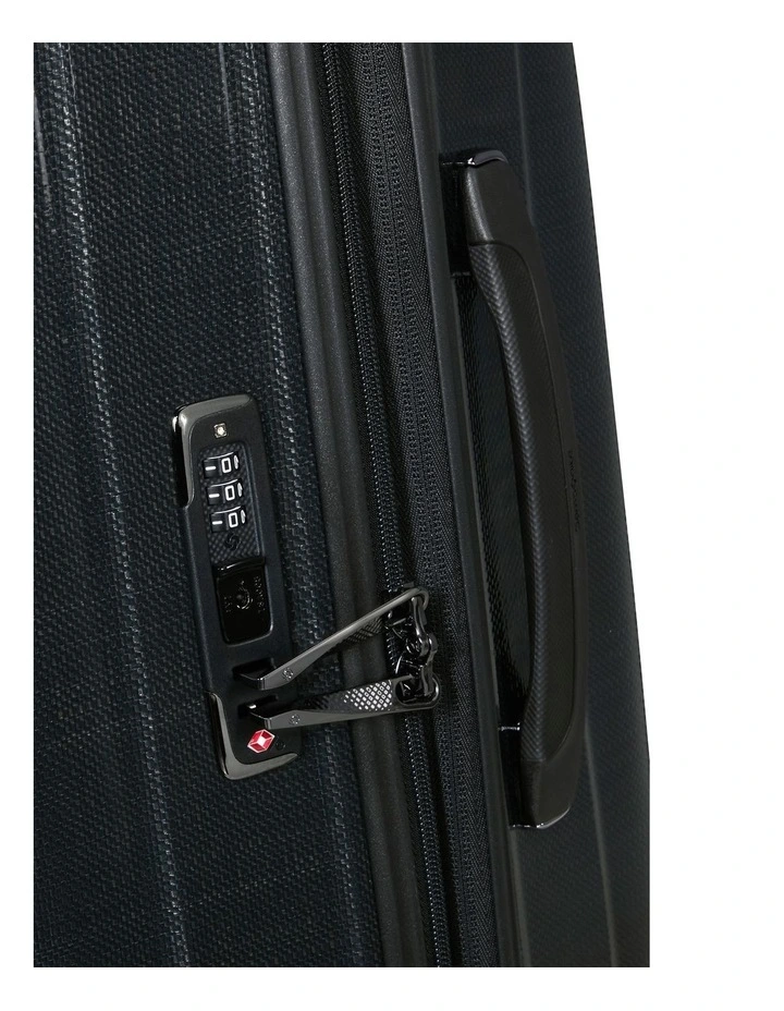 Nexis Expandable Suitcase 76cm in Black image 7