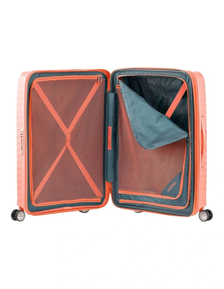 Squasem Spinner 66cm in Bright Coral image 6