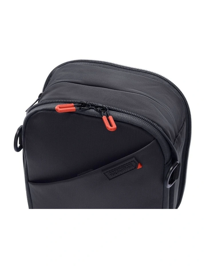 Vega 3 Crossbody in Black image 6