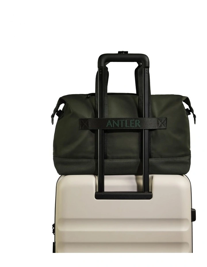 Icon Collection Overnight Bag in Dark Khaki 4752259087 image 3