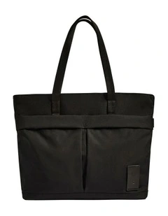 Urban Core Tote Bag in Black 4732124137