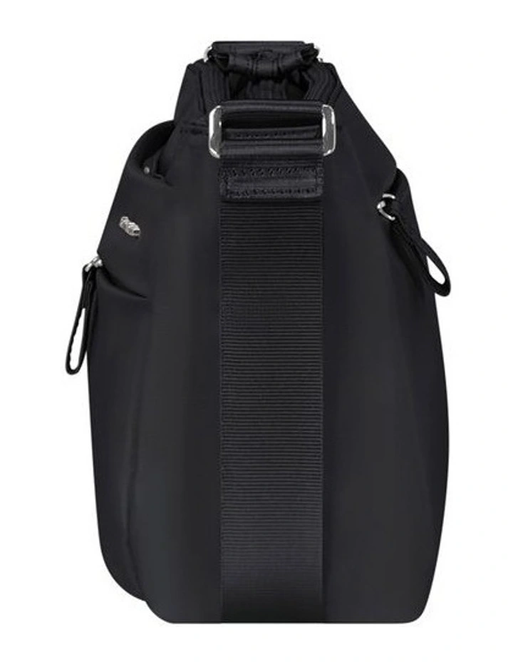 Move 5.0 Horiz. Shoulder Bag flap In Black image 3