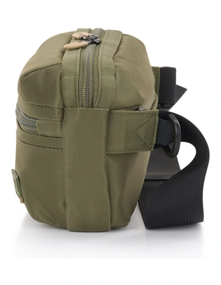 LUGGAGE ACCESSORIES FOLDABLE LUGGAGE COVER MEDIUM (FITS 68-69CM*) image 3