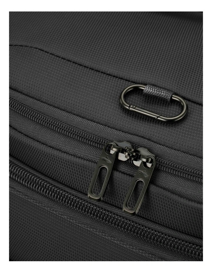 Cross Season Pro Wheeled Duffle 87cm in Black image 7